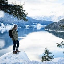 Danner Men's Arctic 600 7" WP 200G Side-Zip Hiking Boot- Brown- 67338 -Boot Shop 67338 lifestyle144